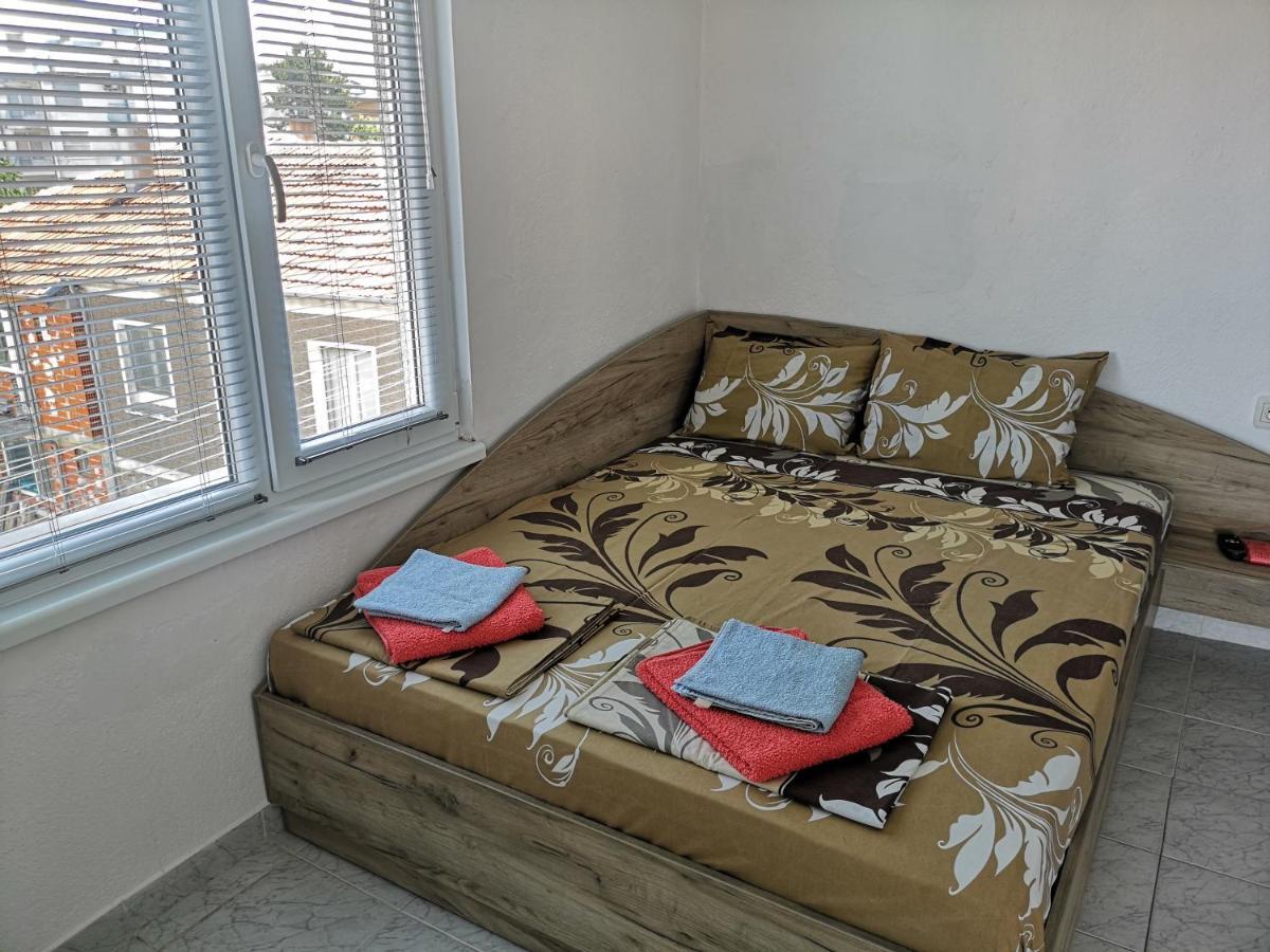 Guestrooms Stoyanovi Черноморець Екстер'єр фото