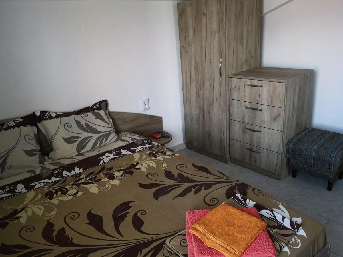 Guestrooms Stoyanovi Черноморець Екстер'єр фото